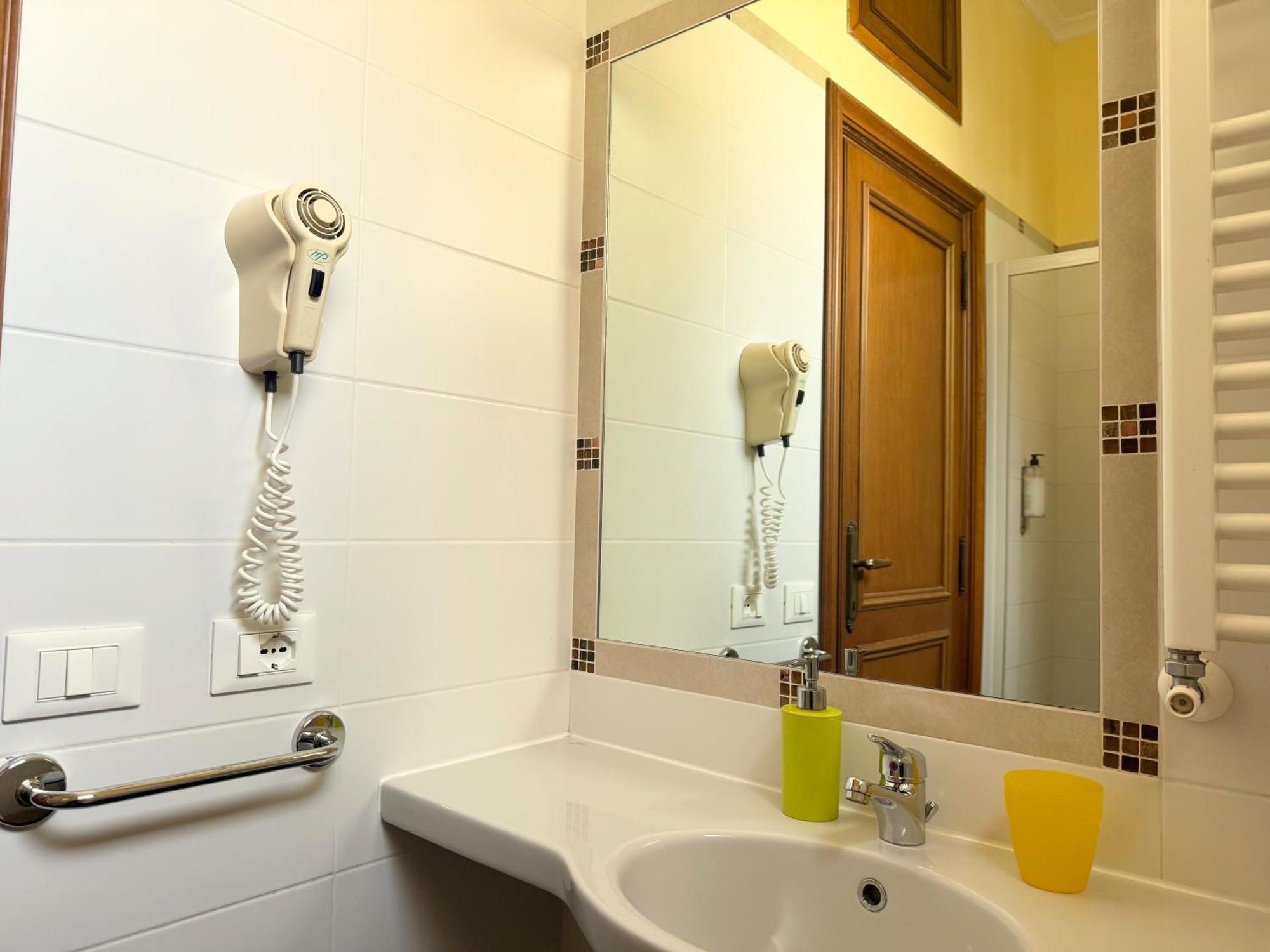 Ferienwohnung Anthony House, Anthony Floor 3, Castro Pretorio Rom Exterior foto